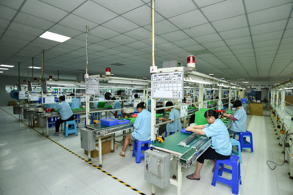 組裝生產(chǎn)設(shè)備 (1)